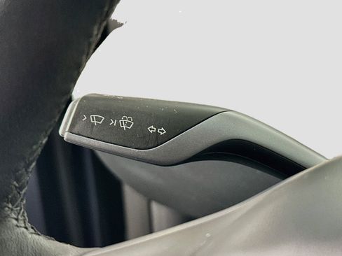Used 2023 Tesla Model Y Long Range AWD/4WD image 16