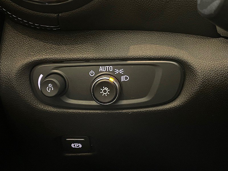 Used 2024 Chevrolet Blazer LT w/ Convenience Package FWD image 16