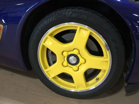 Used 1998 Chevrolet Corvette Convertible w/ Memory Pkg image 30