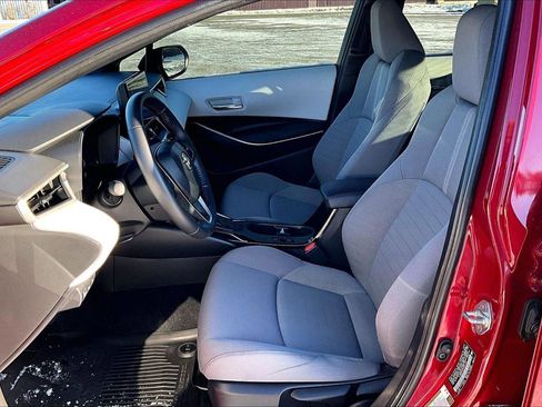 Used 2025 Toyota Corolla SE image 20