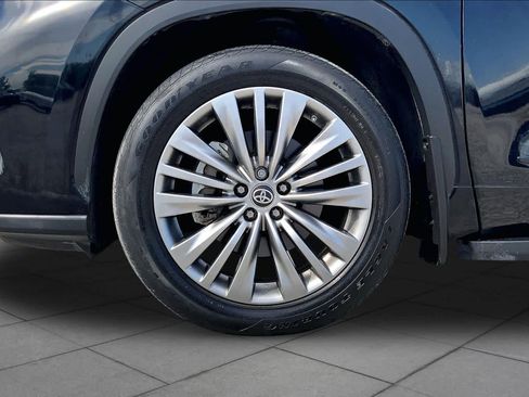 Used 2021 Toyota Highlander Platinum FWD image 11