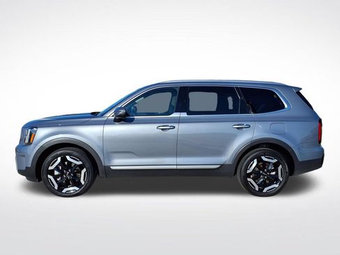 Used 2025 Kia Telluride S FWD image 5