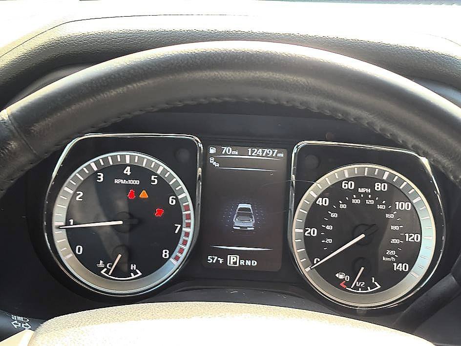 Used 2017 Nissan Titan SV RWD image 39