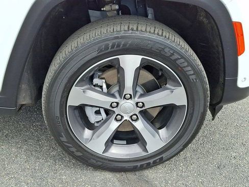 Certified 2022 Jeep Grand Cherokee Limited 4xe w/ Luxury Tech Group II image 11