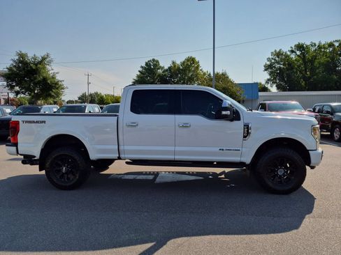 Used 2020 Ford F250 Platinum w/ Tremor Off-Road Package AWD/4WD image 2