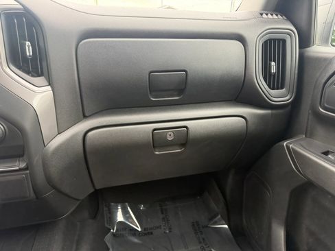 Used 2019 Chevrolet Silverado 1500 Custom Trail Boss w/ Custom Convenience Package AWD/4WD image 27