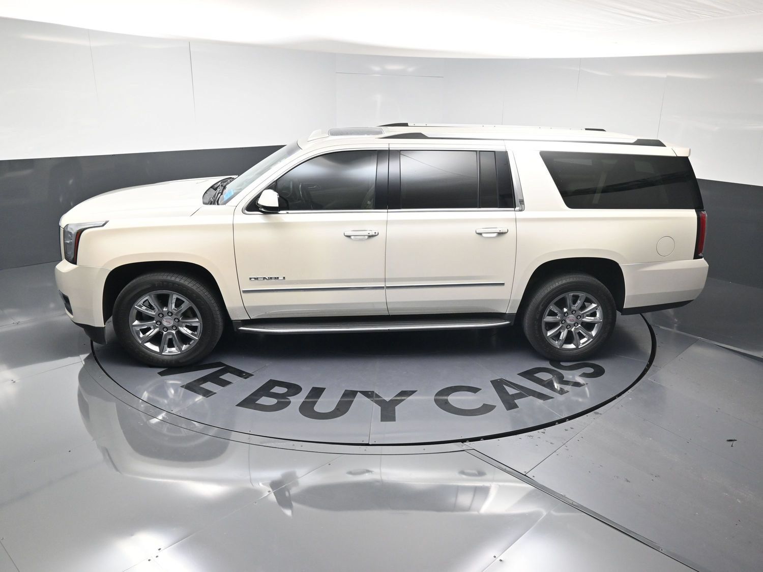 Used 2015 GMC Yukon XL Denali w/ Open Road Package AWD/4WD image 20