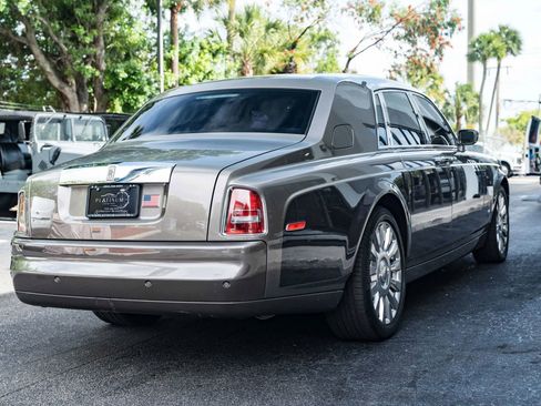 Used 2004 Rolls-Royce Phantom Sedan RWD image 12