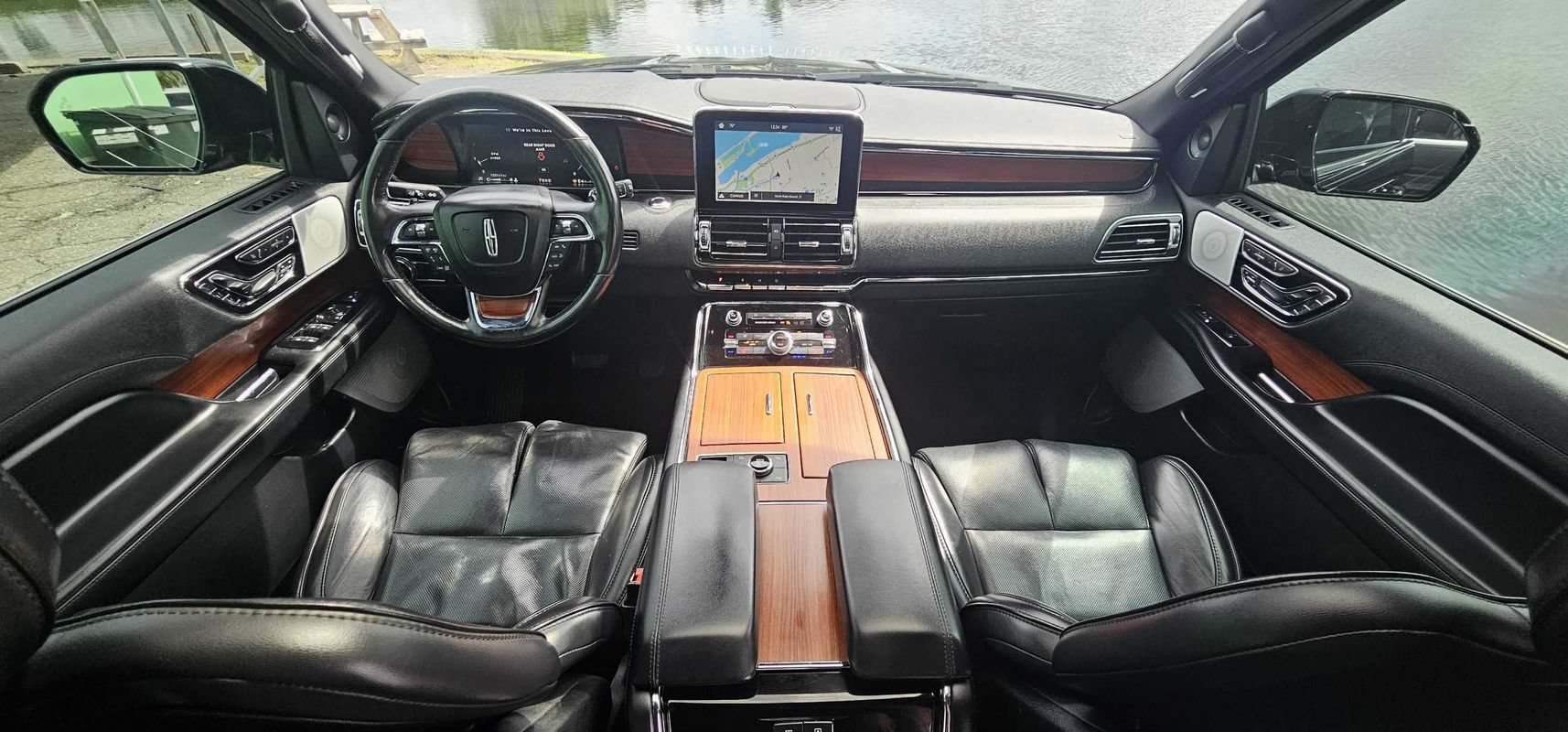 Used 2019 Lincoln Navigator Reserve AWD/4WD image 28