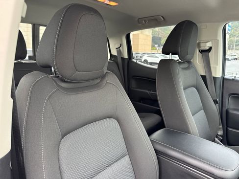 Used 2019 Chevrolet Colorado LT w/ LT Convenience Package RWD image 14