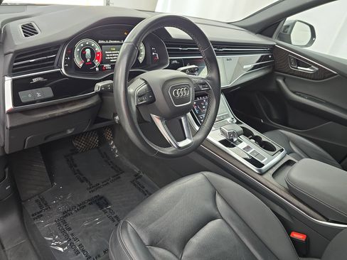 Used 2021 Audi Q8 Premium Plus image 32