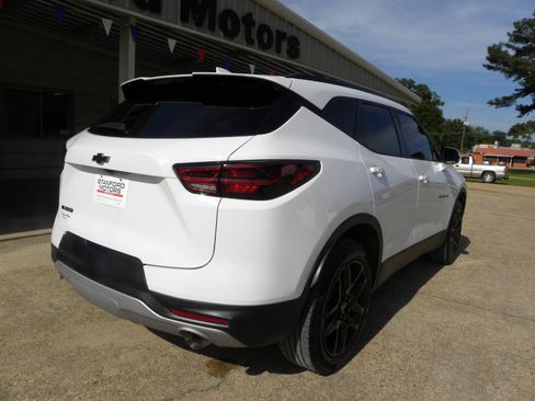Used 2024 Chevrolet Blazer LT w/ Convenience Package FWD image 6