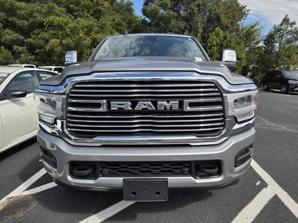 Used 2024 RAM 2500 Laramie w/ Safety Group AWD/4WD image 2