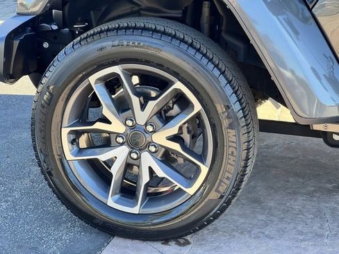 Used 2024 Jeep Wrangler Unlimited image 20