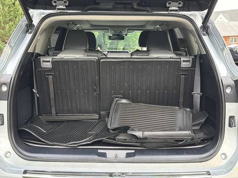Used 2021 Toyota Highlander Platinum AWD/4WD image 6