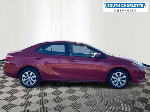 Used 2018 Toyota Corolla LE image 4