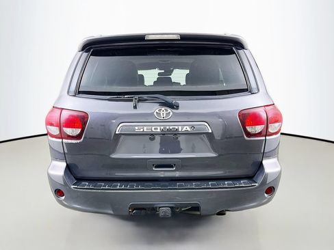 Used 2019 Toyota Sequoia SR5 AWD/4WD image 8