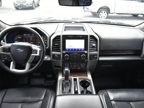Used 2019 Ford F150 Lariat image 10