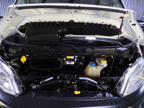 Used 2023 RAM ProMaster 2500 w/ Driver Convenience Group image 9