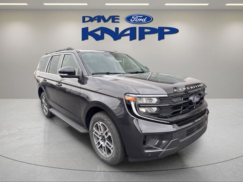 New 2026 Ford Expedition Active AWD/4WD image 2