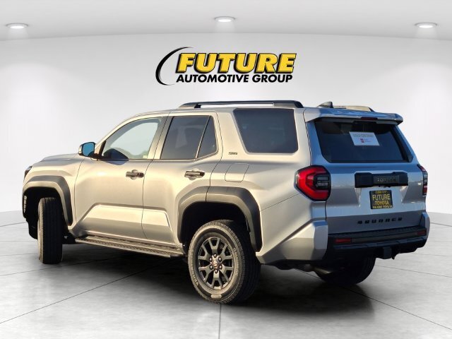 Certified 2025 Toyota 4Runner SR5 AWD/4WD image 7