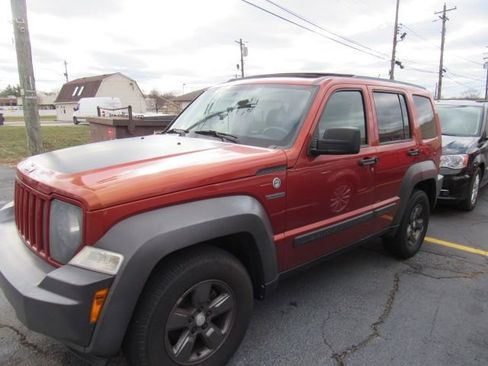 Used 2010 Jeep Liberty Renegade image 3
