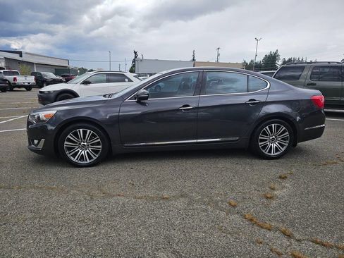 Used 2014 Kia Cadenza Premium w/ Luxury Package FWD image 5