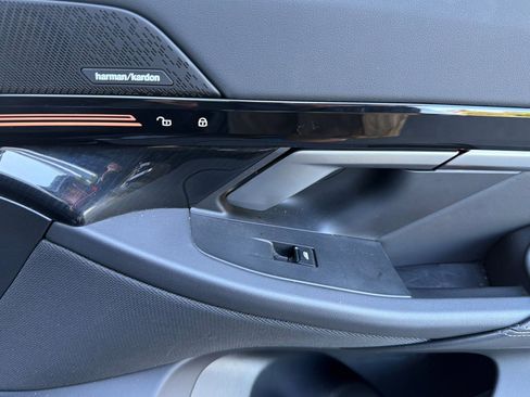 Used 2024 BMW 530i image 21