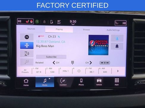 Certified 2024 Chrysler Pacifica Touring-L image 15