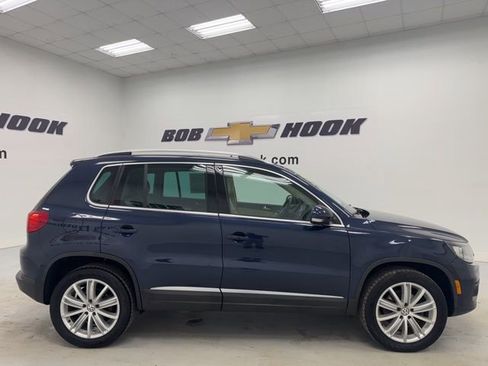 Used 2016 Volkswagen Tiguan SE image 4