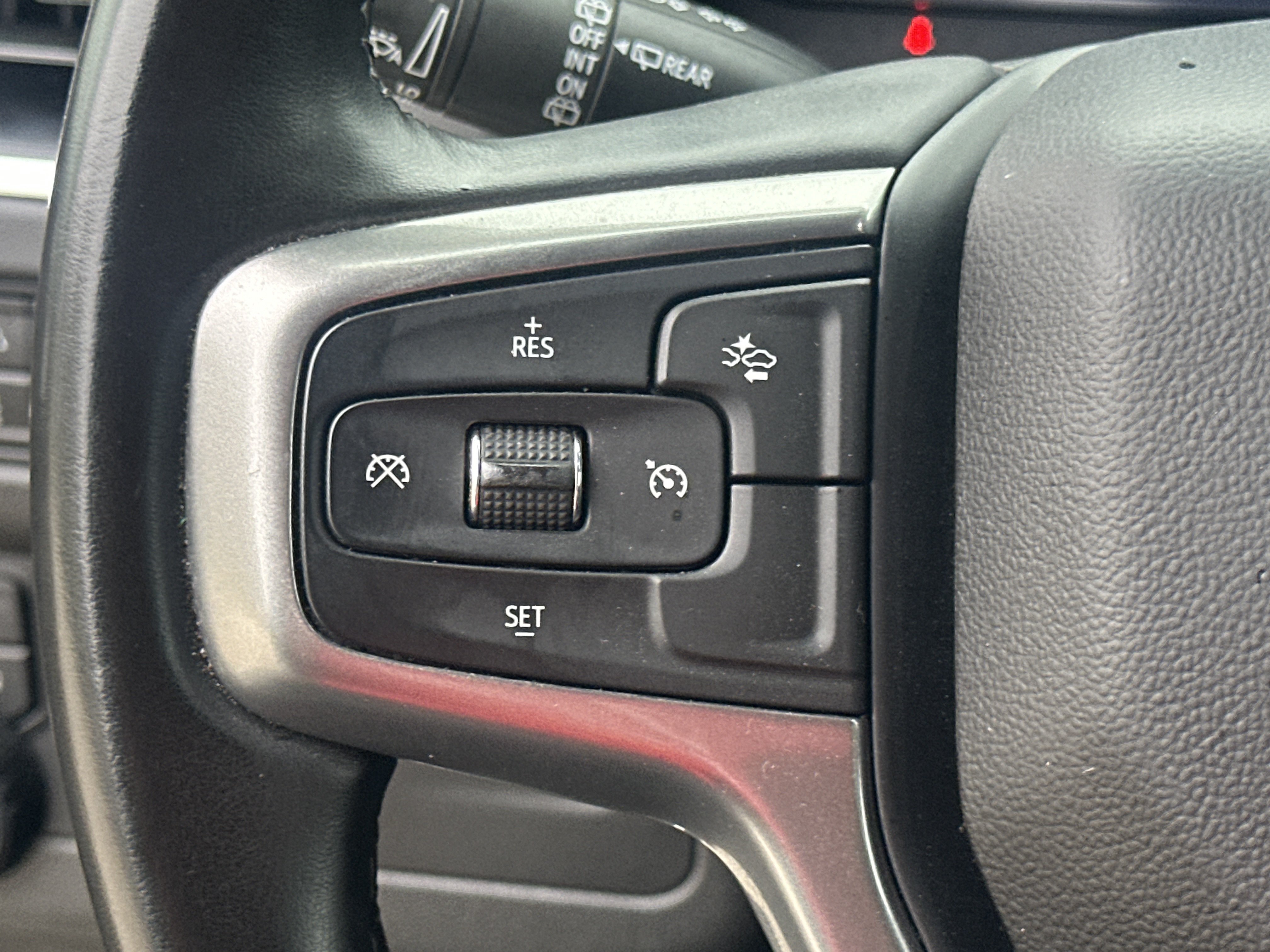 Used 2024 Chevrolet Tahoe LT AWD/4WD image 24