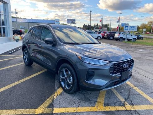 New 2025 Ford Escape ST-Line w/ Tech Pack #1 image 4