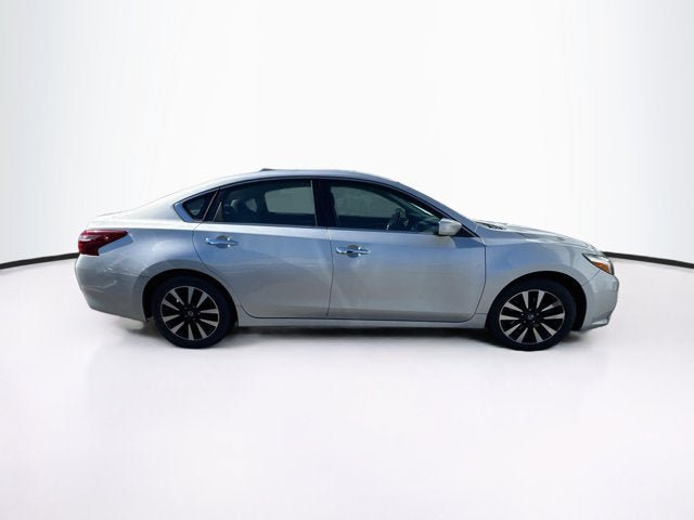 Used 2018 Nissan Altima 2.5 SV FWD image 7