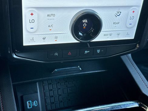 Certified 2024 Ford Expedition Limited RWD image 21