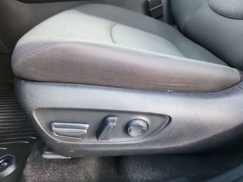 Used 2022 Toyota RAV4 XLE w/ Convenience Package AWD/4WD image 14