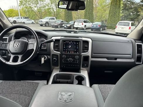 Used 2018 RAM 3500 SLT w/ Luxury Group AWD/4WD image 13