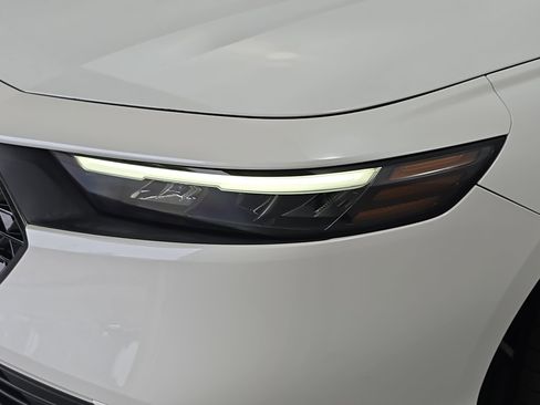 Used 2023 Honda Accord EX image 27