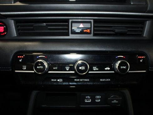 Used 2025 Honda Pilot Touring image 33