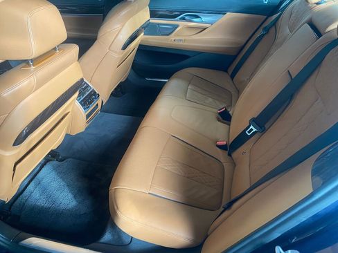 Used 2021 BMW 750i xDrive 750i xDrive w/ Executive Package image 15