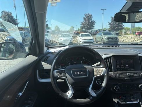 Used 2020 GMC Terrain SLE FWD image 10