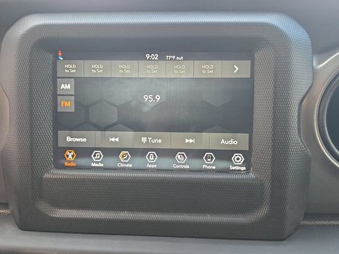 Used 2023 Jeep Wrangler Sport AWD/4WD image 13
