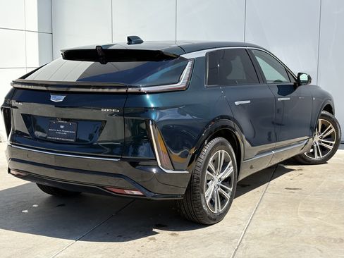 New 2025 Cadillac Lyriq Luxury image 7