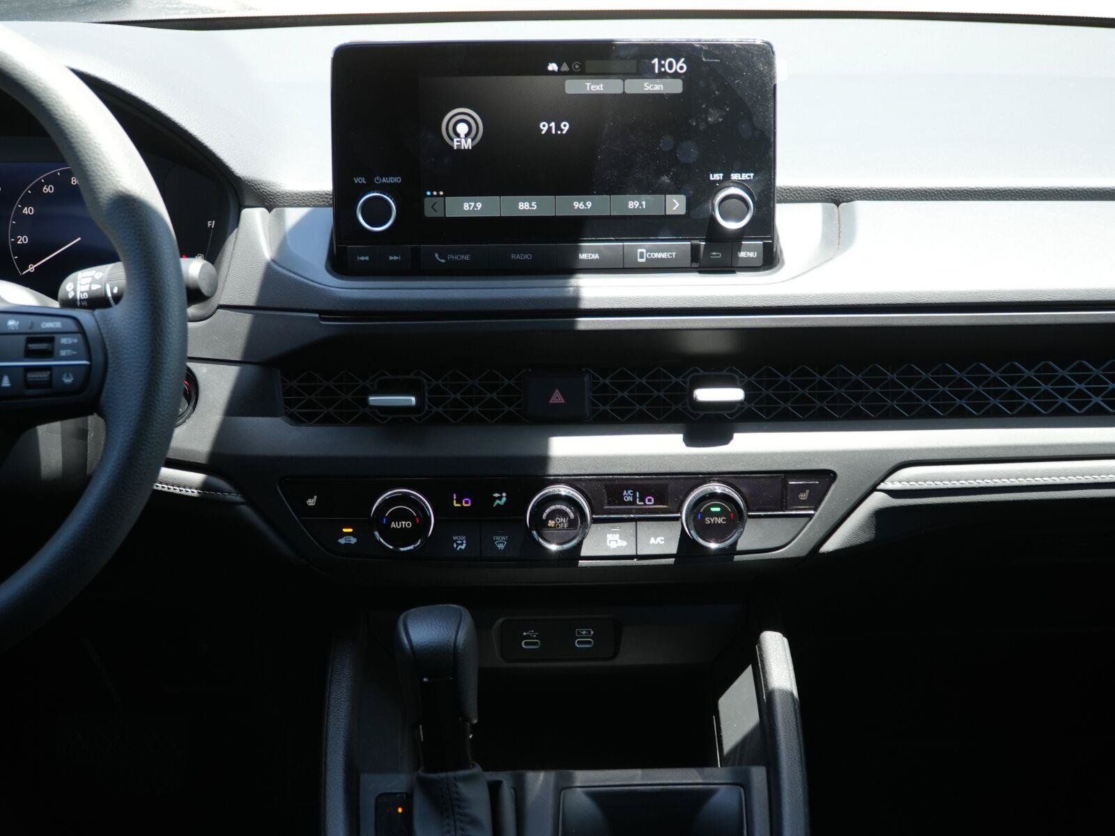 Used 2025 Honda Accord SE image 26