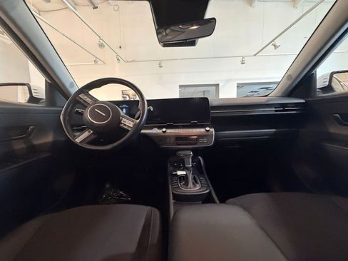 Used 2025 Hyundai Kona SEL image 33