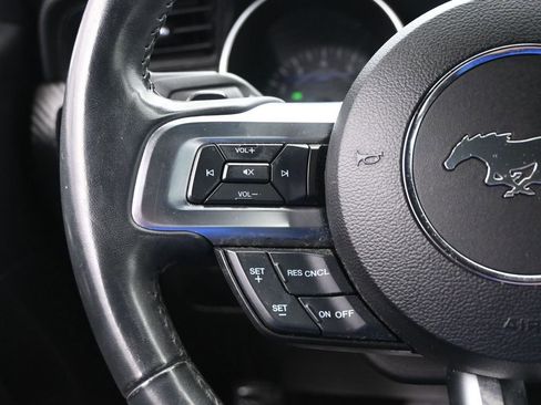 Used 2018 Ford Mustang Coupe RWD image 14