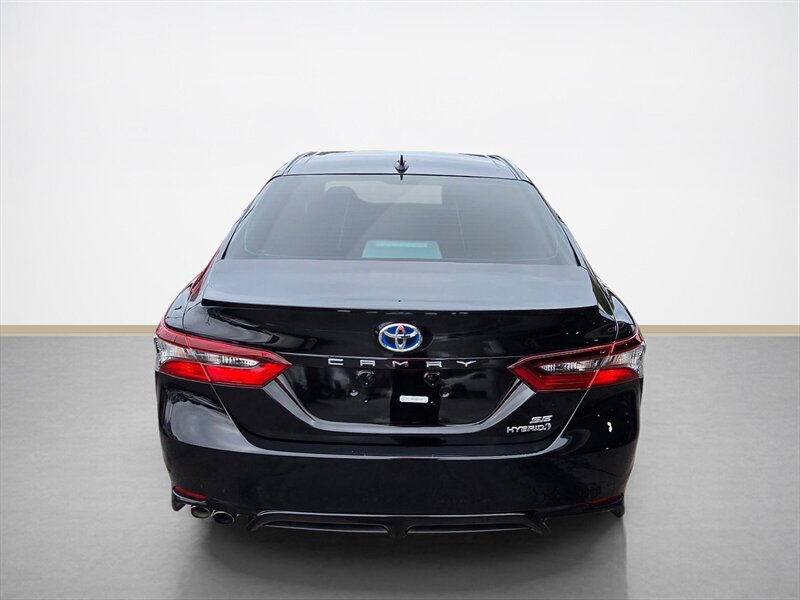Used 2023 Toyota Camry SE w/ Audio Upgrade Package FWD image 5