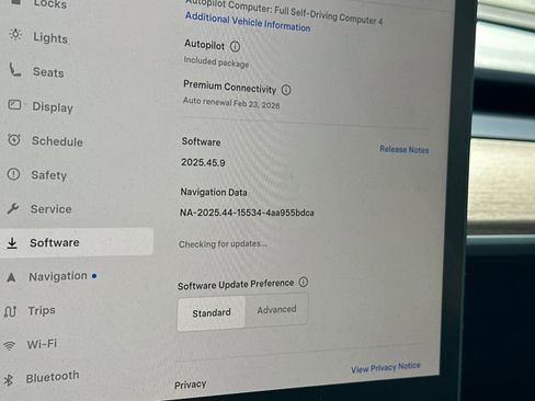 Used 2023 Tesla Model Y Performance image 37