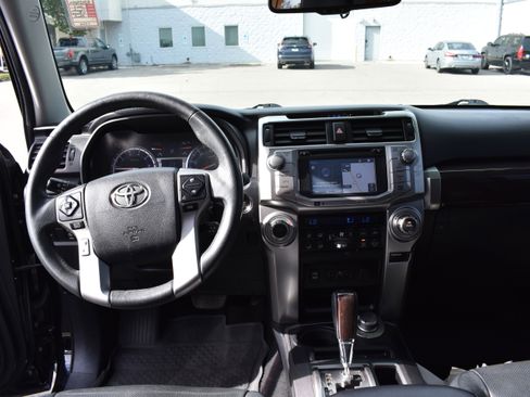 Used 2017 Toyota 4Runner Limited image 32