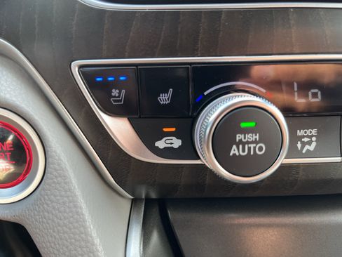 Used 2018 Honda Accord Touring image 22