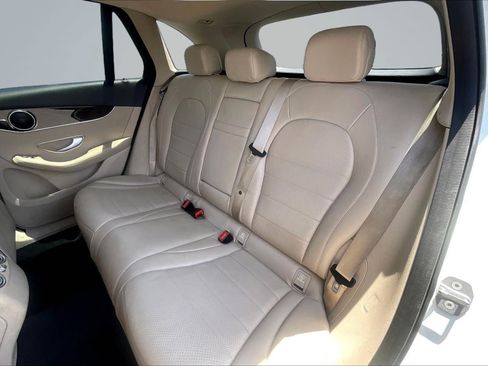 Used 2019 Mercedes-Benz GLC 300 image 26